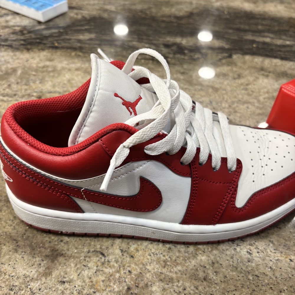 Men's Jordan 1 Low Summit White/Varsity Red Sz 7 - Picture 2 of 8
